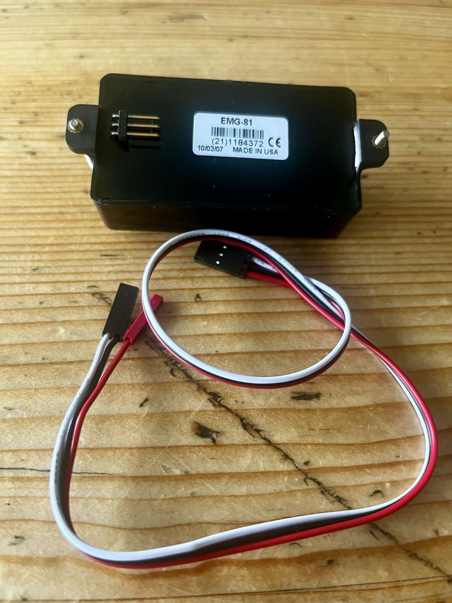 Strumenti musicali: EMG-81 (Old block logo) – Usato da La Neuveville venduto da lejocko 1