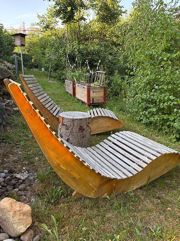 Chaises longues: 2 Holz-Gartenliegen zu verschenken – D'occasion à Muri AG par gabriela.nichini 3