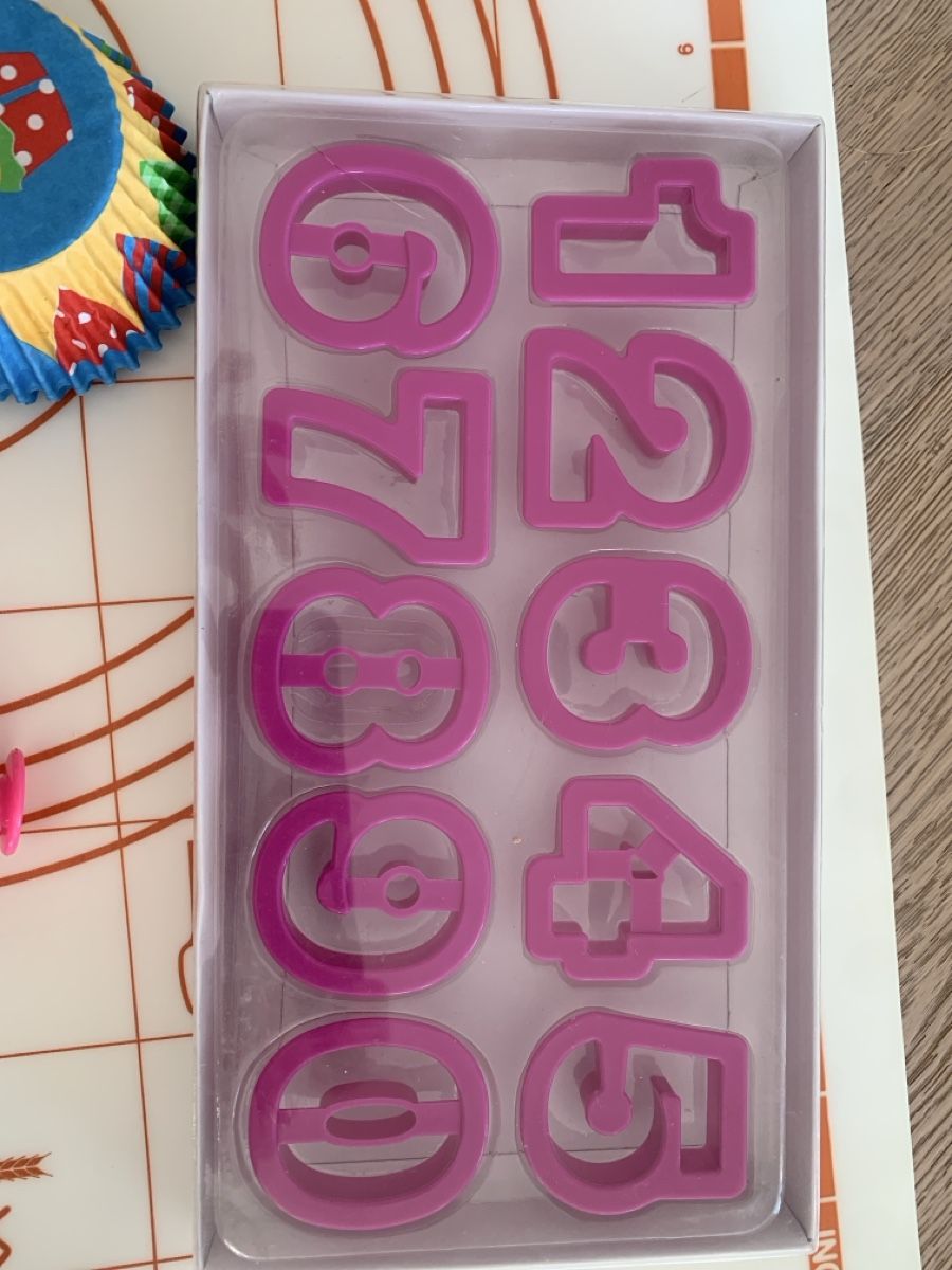 Bastelsets: Decorating Set Cupcake Cookie Cutter Numbers Stamps Molds  – Gebraucht aus Immensee von vgitter 3
