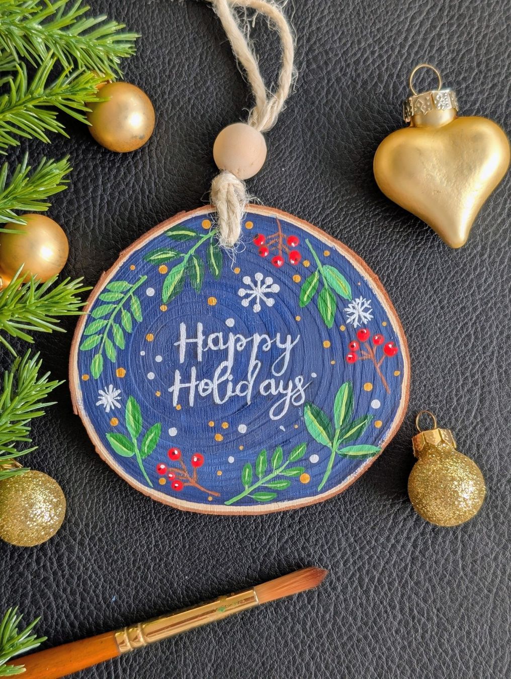 Alle Dekorationen: Handmade Wood Slice Christmas Ornaments – Neu und originalverpackt aus Winterthur von LaVieColor 6
