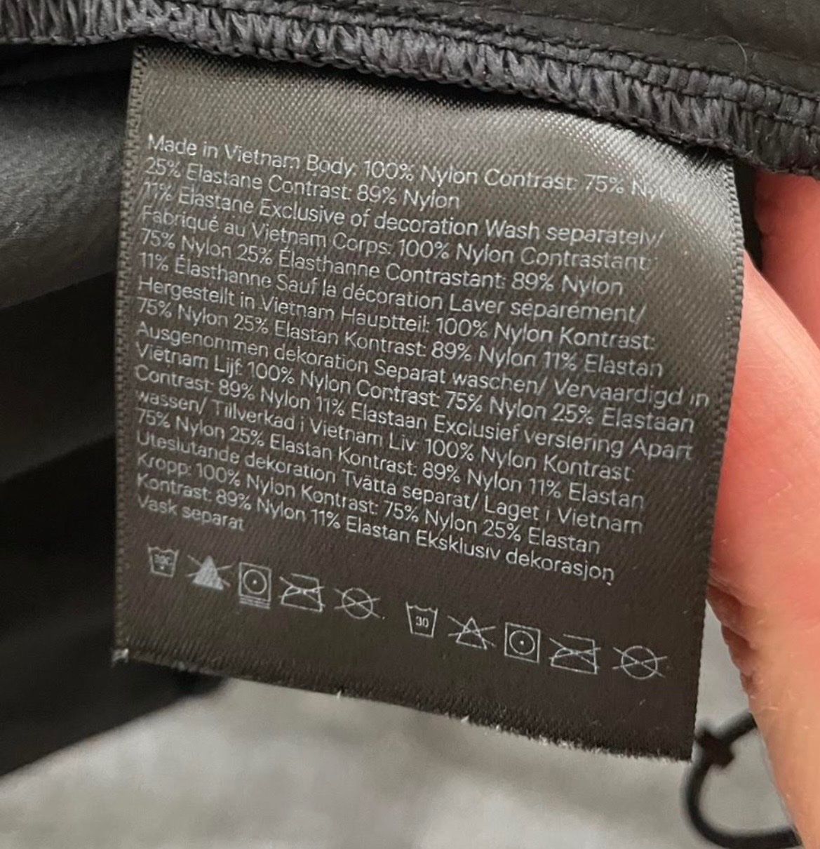 Lululemon Jacken: Lululemon Jacke – Gebraucht aus Bazenheid von hat_96 5