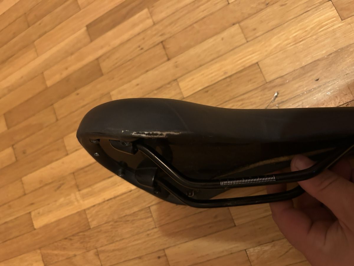 Pezzi di ricambio: Selle de vélo Sauris – Usato da Gland venduto da Helderap 2