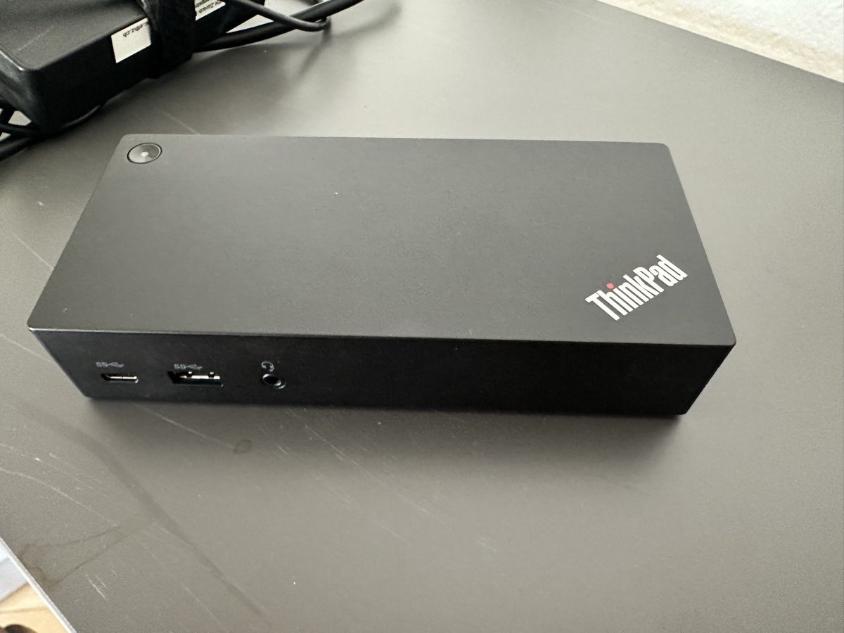 Lenovo Docking station: Lenovo ThinkPad USB-C Docking Station – D'occasion à Zürich par Dennyloot