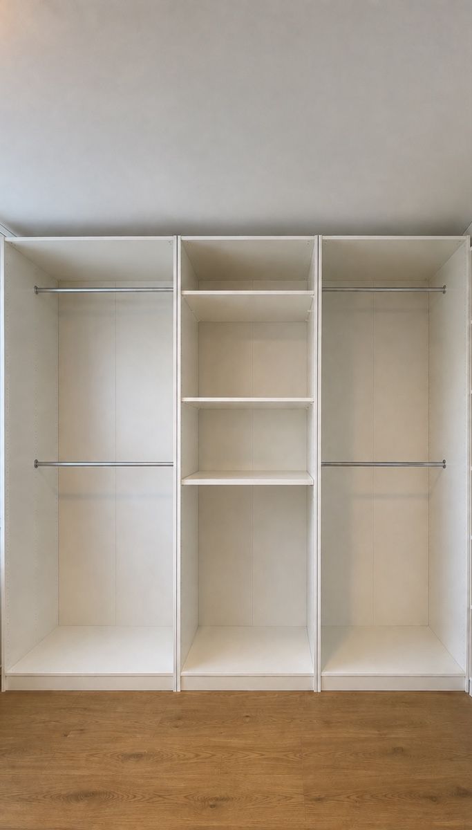 Ikea Armoires: SCHNÄPPCHEN Ikea Kleiderschrank – D'occasion à Gossau SG par kat_kz86 2