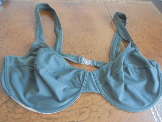 Sonstige Unterwäsche: BH von Bikini Gr. 44 NEU – Neu (gemäss Beschreibung) aus Hinwil von Glasperlen