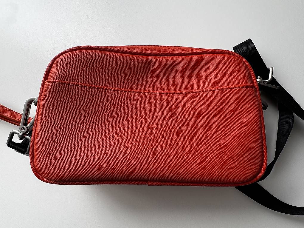 Guess Taschen: Guess Tasche – Gebraucht aus Zürich von pandesal 2