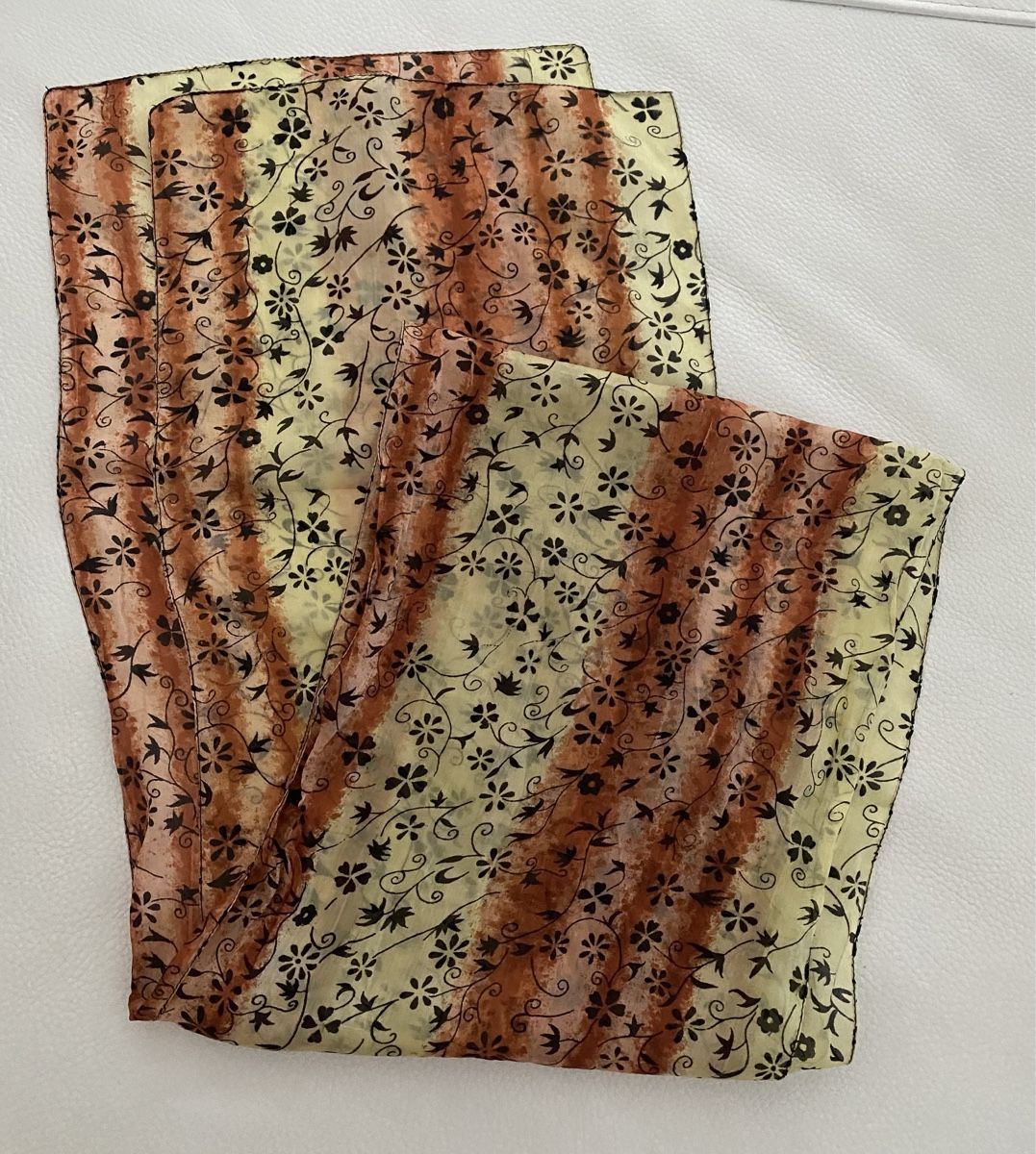 Foulard & Sciarpe: Seiden Schal 🌸 – Usato da Opfikon venduto da Luis144 5