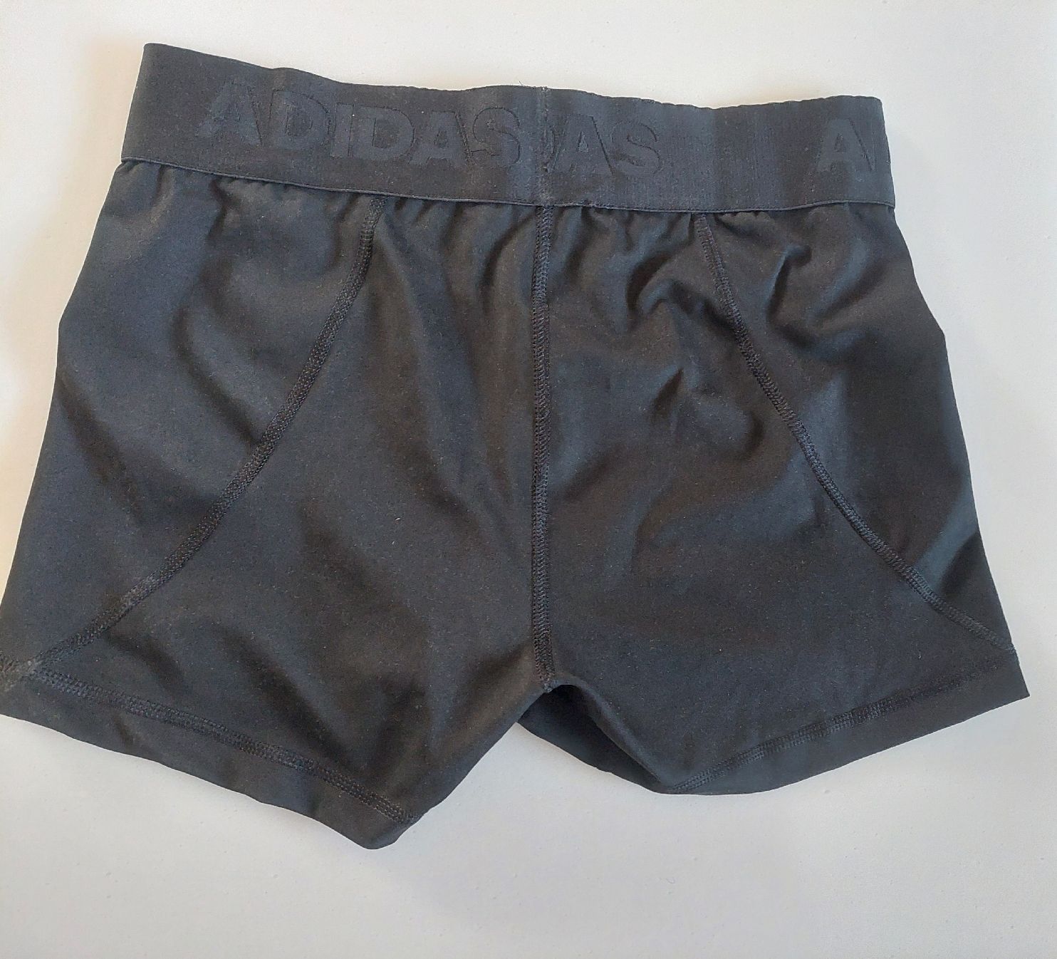 Adidas Pantaloni: Adidas Short schwarz,Gr.34/36 – Nuovo (secondo la descrizione) da Orpund venduto da Viktoria35 1