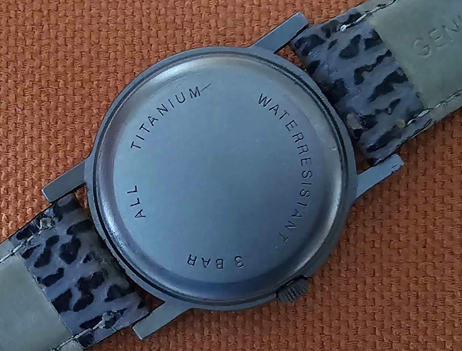 Orologi: Mhur km Titanium Quartz Damenuhr 34mm – Usato da Speicher venduto da Lemore 5