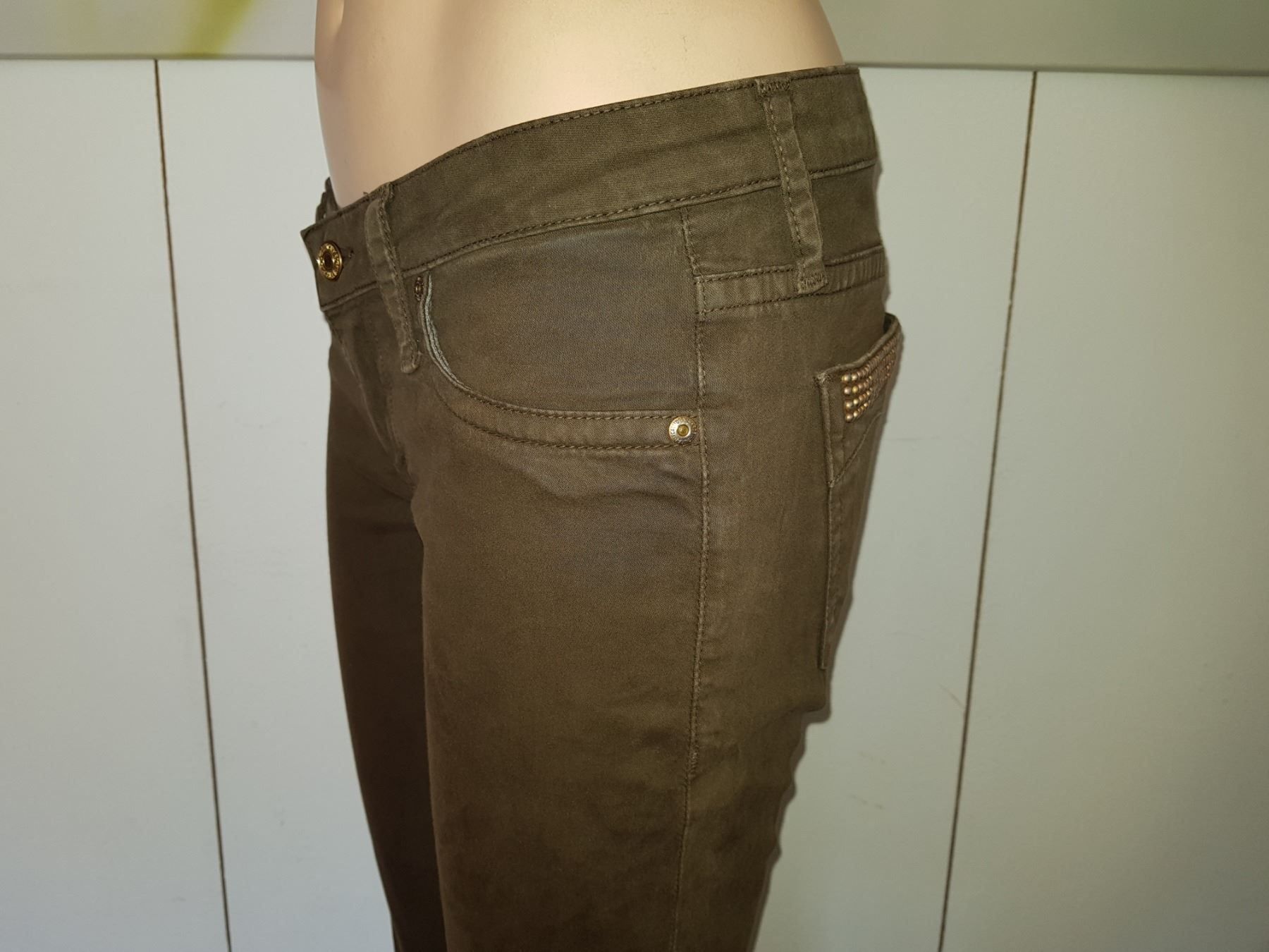 Jeans: ROBIN'S JEAN Jeans taille / Grosse 28 – D'occasion à Cossonay-ville par Super-Price-Quality 6