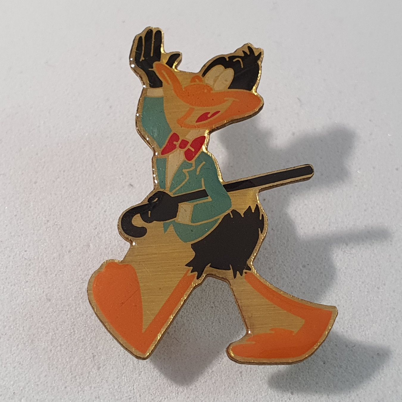 Placchette & Badge: Z537 - Pin Daffy Duck – Usato da Reinach BL venduto da Boston-Verkauf