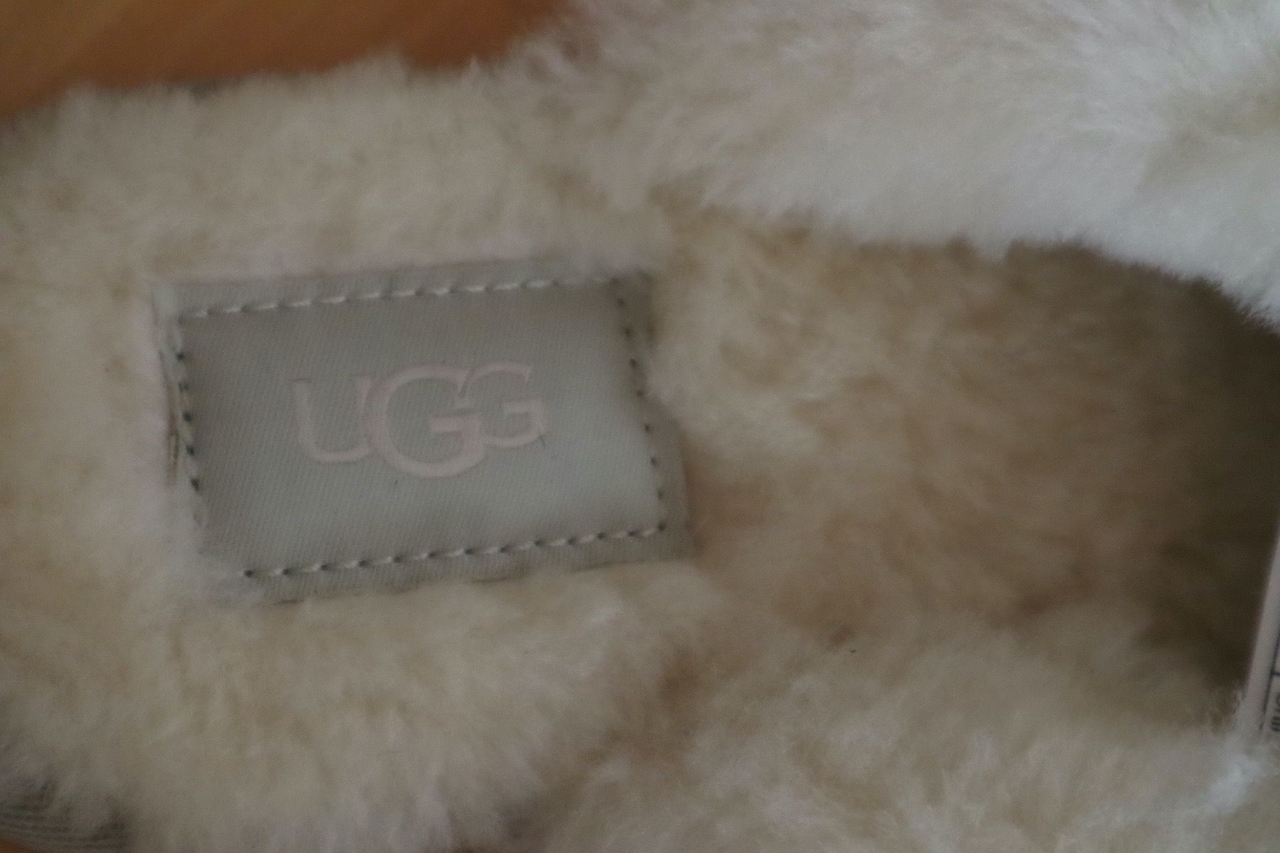 Ugg Damenschuhe: UGG Hausschuhe / Slipper, echt Lammfell, Gr. 37, NEU – Neu (gemäss Beschreibung) aus Wattwil von diamant1 3