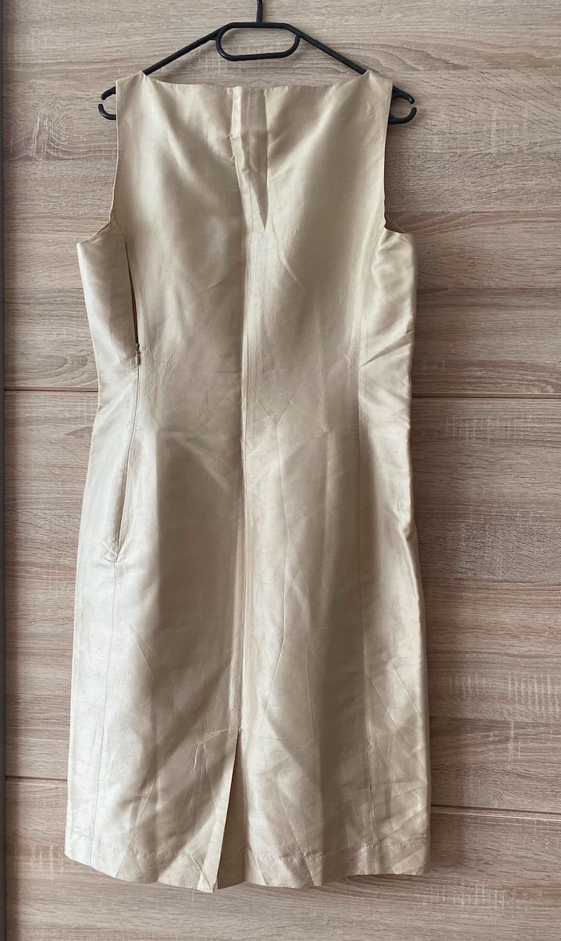 Kleider: Robe beige doree – Neu (gemäss Beschreibung) aus Montreux von iza_peche8 1