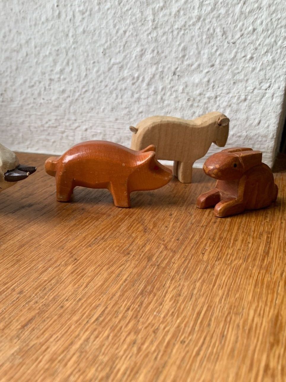 Giocattoli: Handgeschnitzte Holztiere "PIPPS" - Bauernhoftiere – Usato da Richterswil venduto da Moii89 1