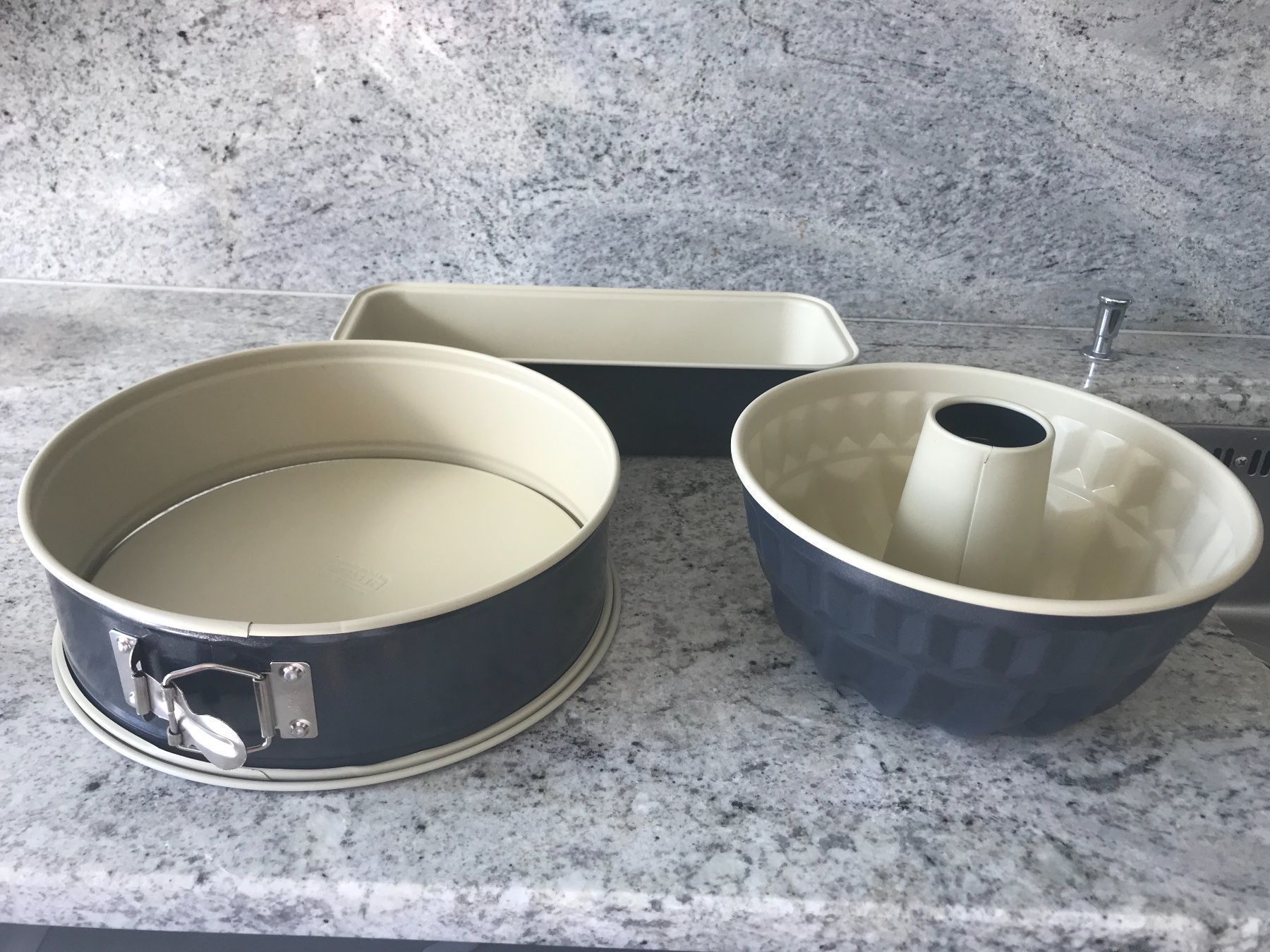 Kaiser Teglie da forno: Backformen von KAISER 3 Stück – Usato da Mauren venduto da SB1606