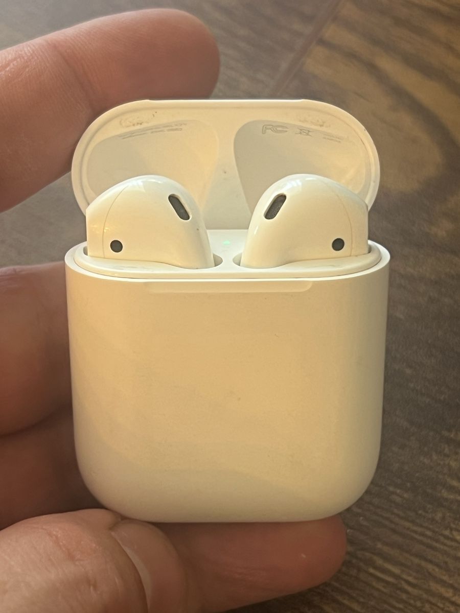 Apple Cuffie: AirPods 2 Akku hält gut – Usato da Wädenswil venduto da dai_2bcv 2