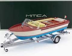 RIVA JUNIOR MOTORBOOT auf ANHÄNGER gelb 1:18 MITICA