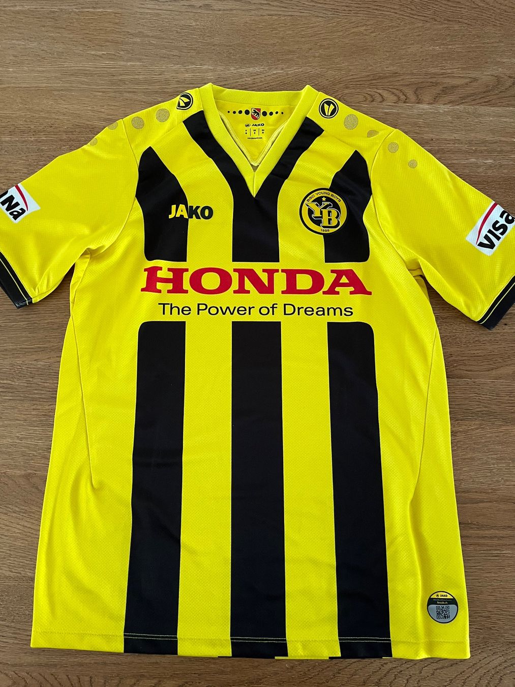 Young Boys Leibchen & Hosen: BSC YB Trikot Grösse M – Gebraucht aus Kleindietwil von sternenstaub_as