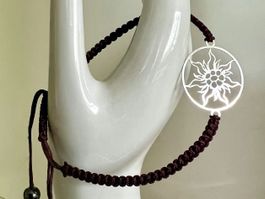 Makramee Armband mit zarter Silberblüte & Hämatitkugeln