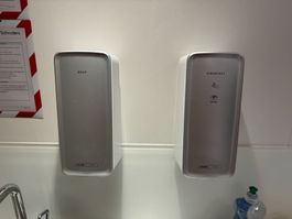 Automatischer Desinfektionsspender von CWS mit Sensor FF16.1