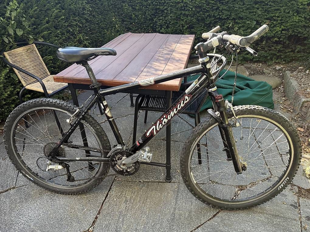Vélos: Velo Thömus zu verkaufen  – D'occasion à Scharans par pandezu