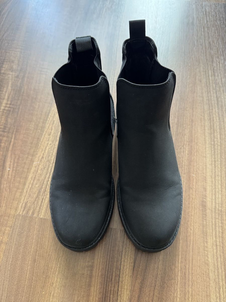 Scarpe da donna: Schwarze Boots Grösse 39 – Nuovo (secondo la descrizione) da Täsch venduto da Toffifee99