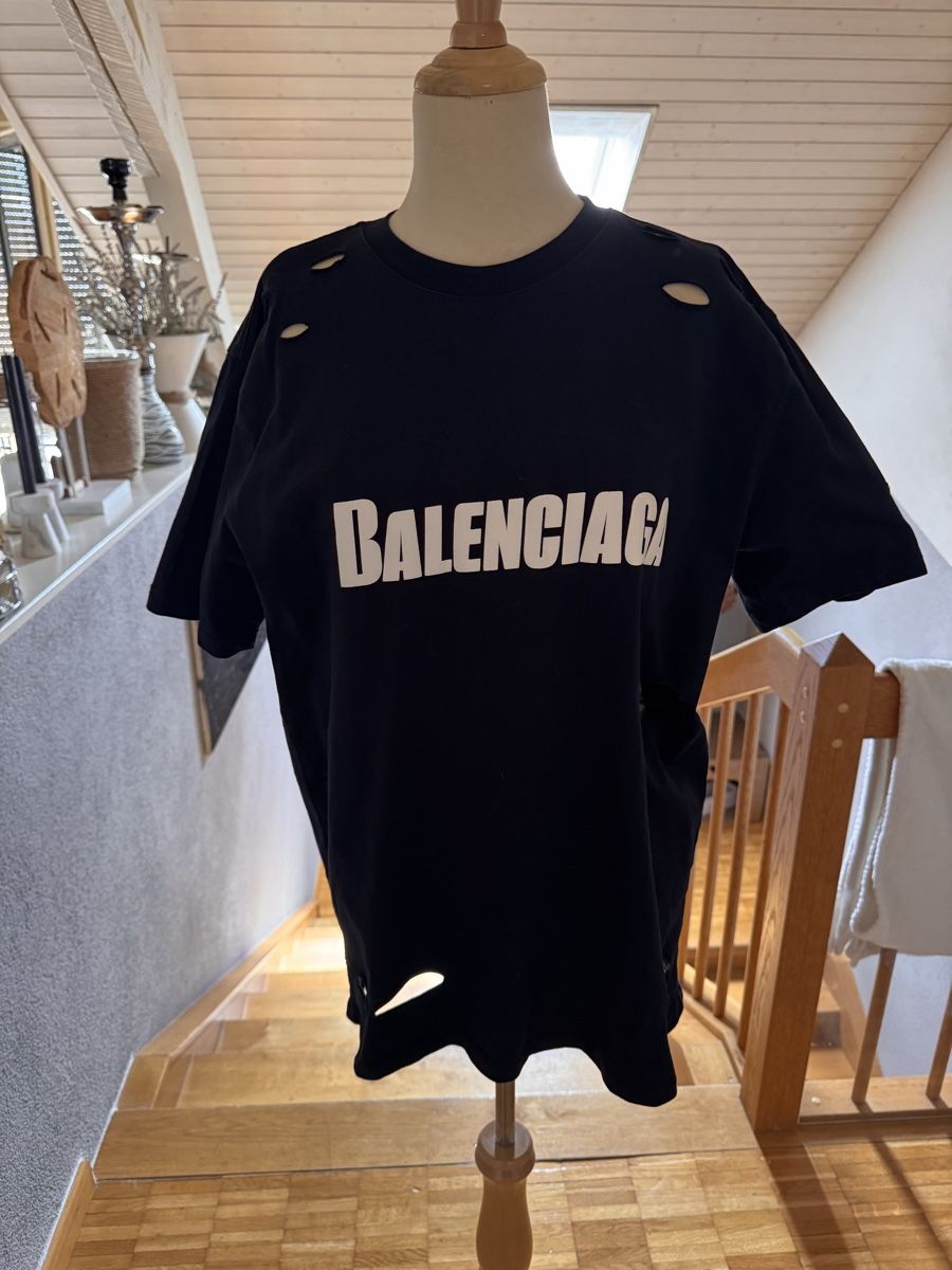 Balenciaga T-shirt: Balenciaga, neu gr L – Nuovo (secondo la descrizione) da rorschach venduto da Mona1609 1