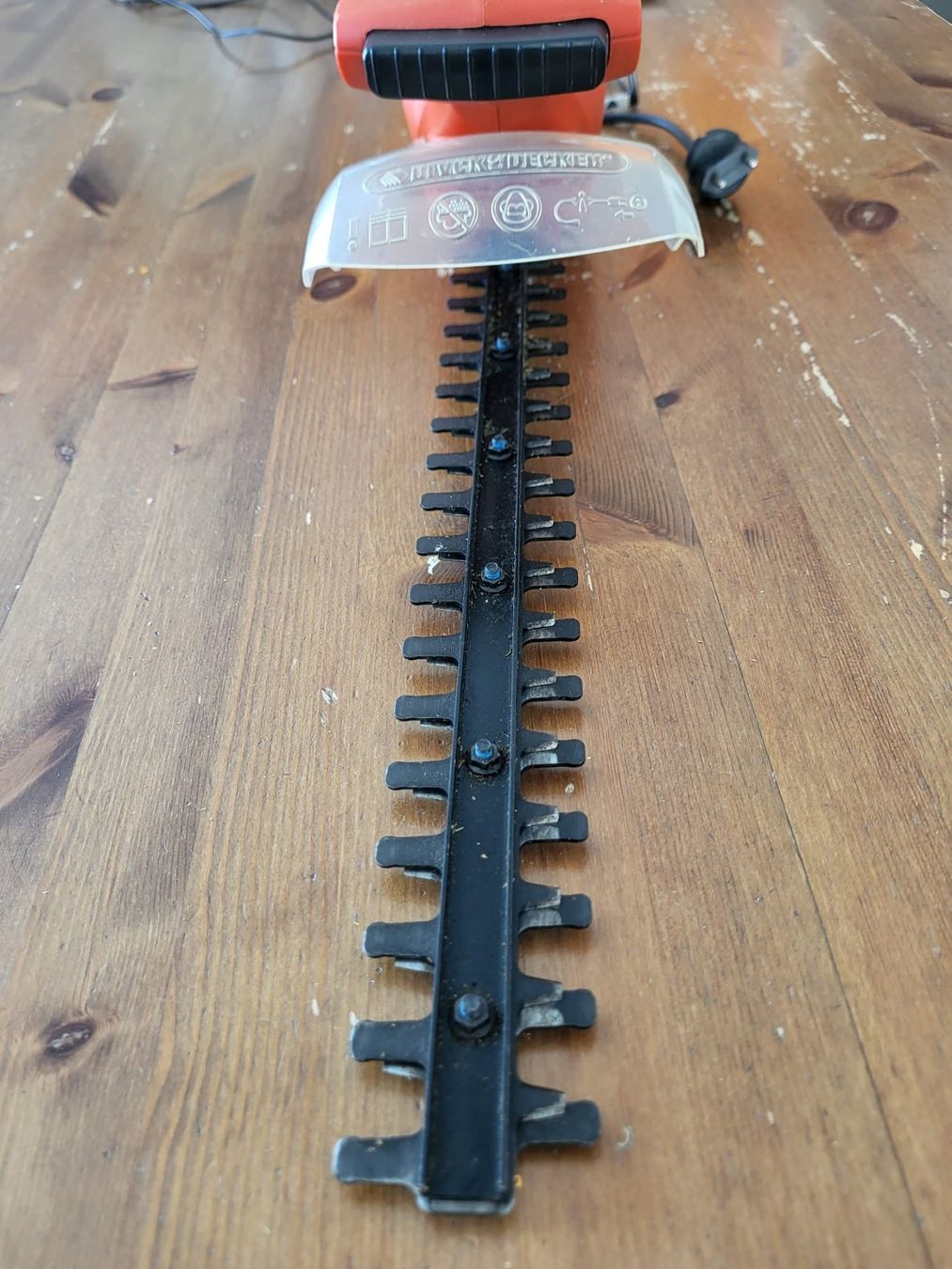 Alle Werkzeuge: Heckenschere Black & Decker – Gebraucht aus Zuzgen von Lemmy77 3