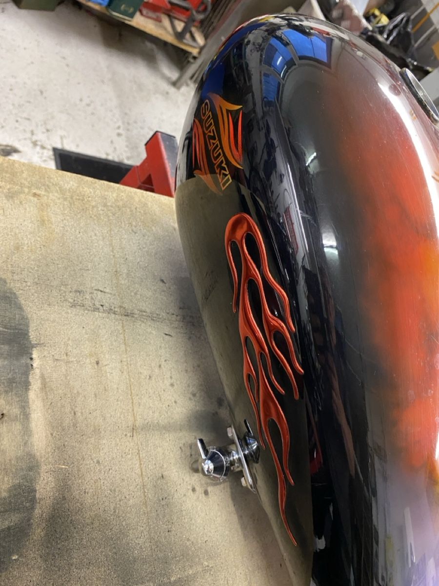 Suzuki Tutti i ricambio per moto: Suzuki VS750 GLP Lacksatz Airbrush – Usato da Zürich venduto da alt-eisen 1