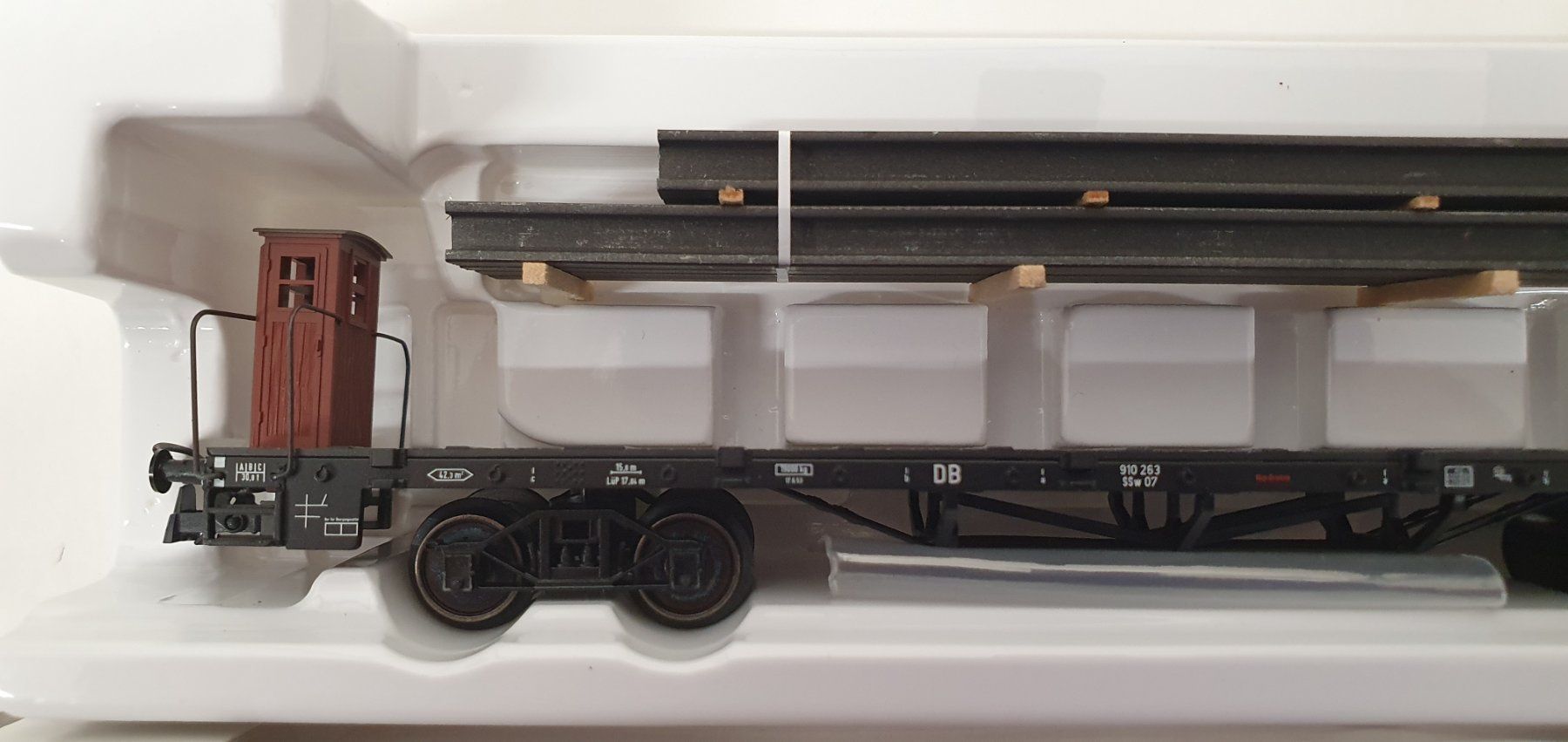 Trix Modelleisenbahnen: Trix 23955  DB SSw07 Flachwagen mit Bremserhaus – Neu und originalverpackt aus Würenlos von jub_nd5j 3