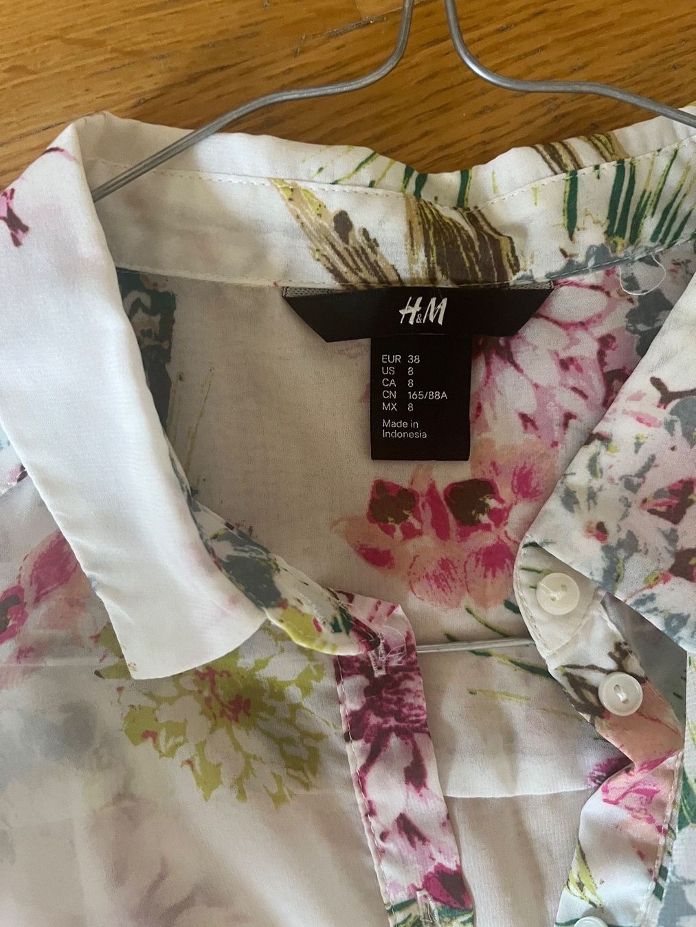 H&M Camicette: H&M leichte Bluse Top Blumen 🌺 – Usato da Zürich venduto da kleinesgrau 1