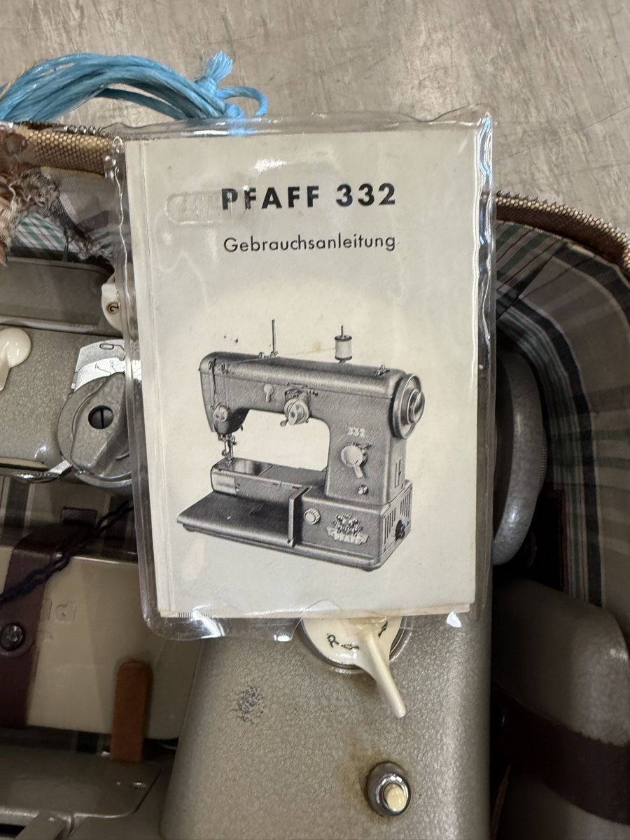 Pfaff Macchine da cucire: PFAFF 332 – Usato da Zuzwil SG venduto da Pomy 1