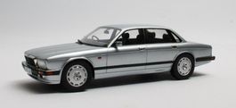 1:18 Jaguar XJR (XJ40) 1990, silver met. Cult Models CML007