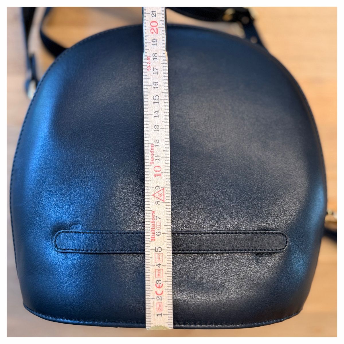 Taschen für Damen: Halbrund geformte Vintage-Umhängetasche – Neu (gemäss Beschreibung) aus Schlieren von RoPue 9