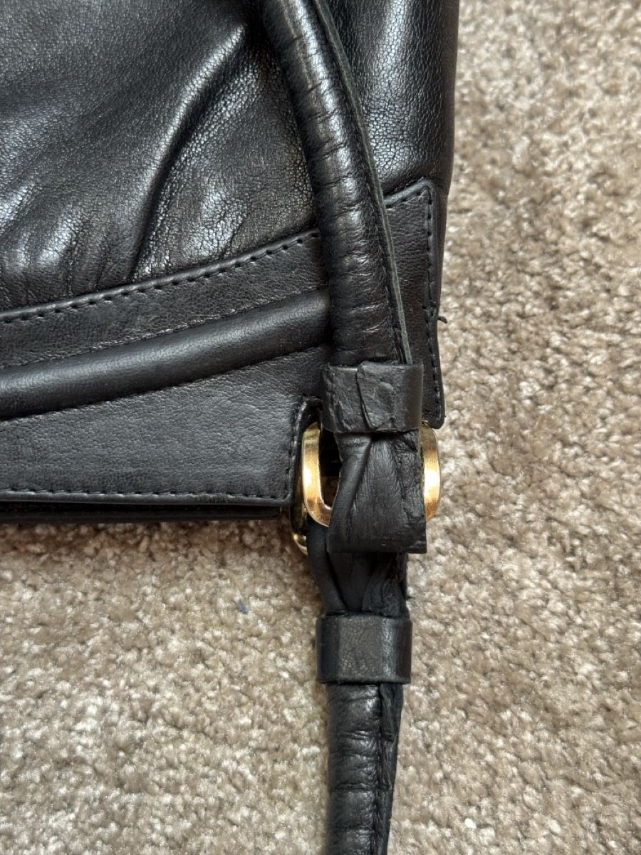 Taschen für Damen: Sac à main vintage en cuir noir – Gebraucht aus Vuippens von Anna_as 2