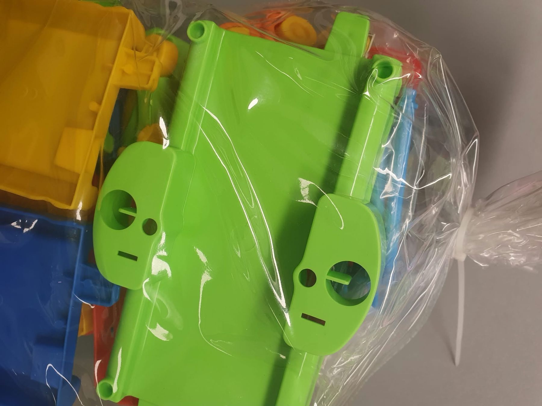 Giocattoli: Auto Spielzeug  – Nuovo e nell'imballaggio originale da Wallisellen venduto da Ven3 1