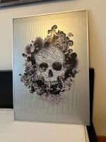 Swiss Vario Bilderrahmen mit Totenkopf-Motiv – 60 × 85 cm
