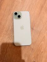 Apple iPhone 15 grün gebraucht in sehr gutem Zustand
