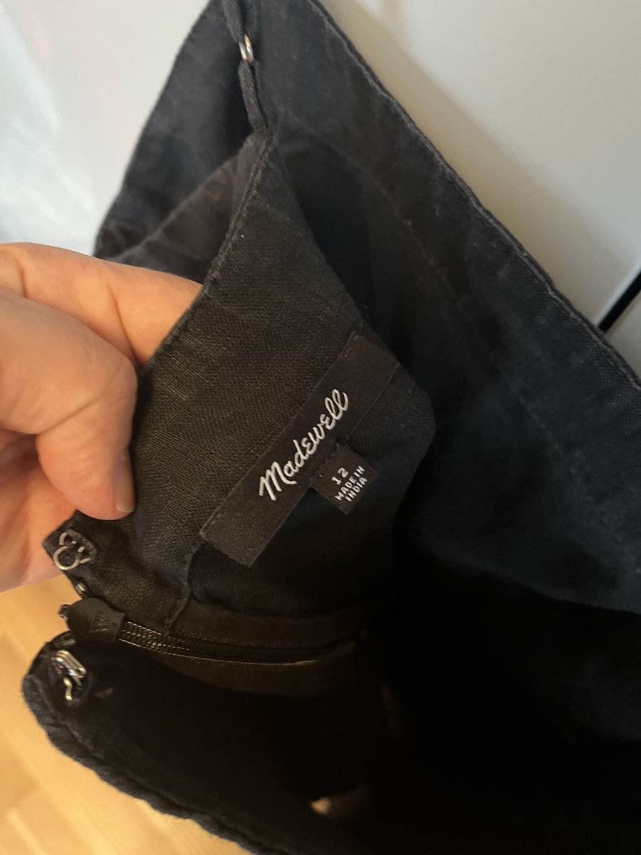 Vestiti: Schwarzes Leinenkleid mit Taschen – Usato da Zürich venduto da lux_t6lx 2
