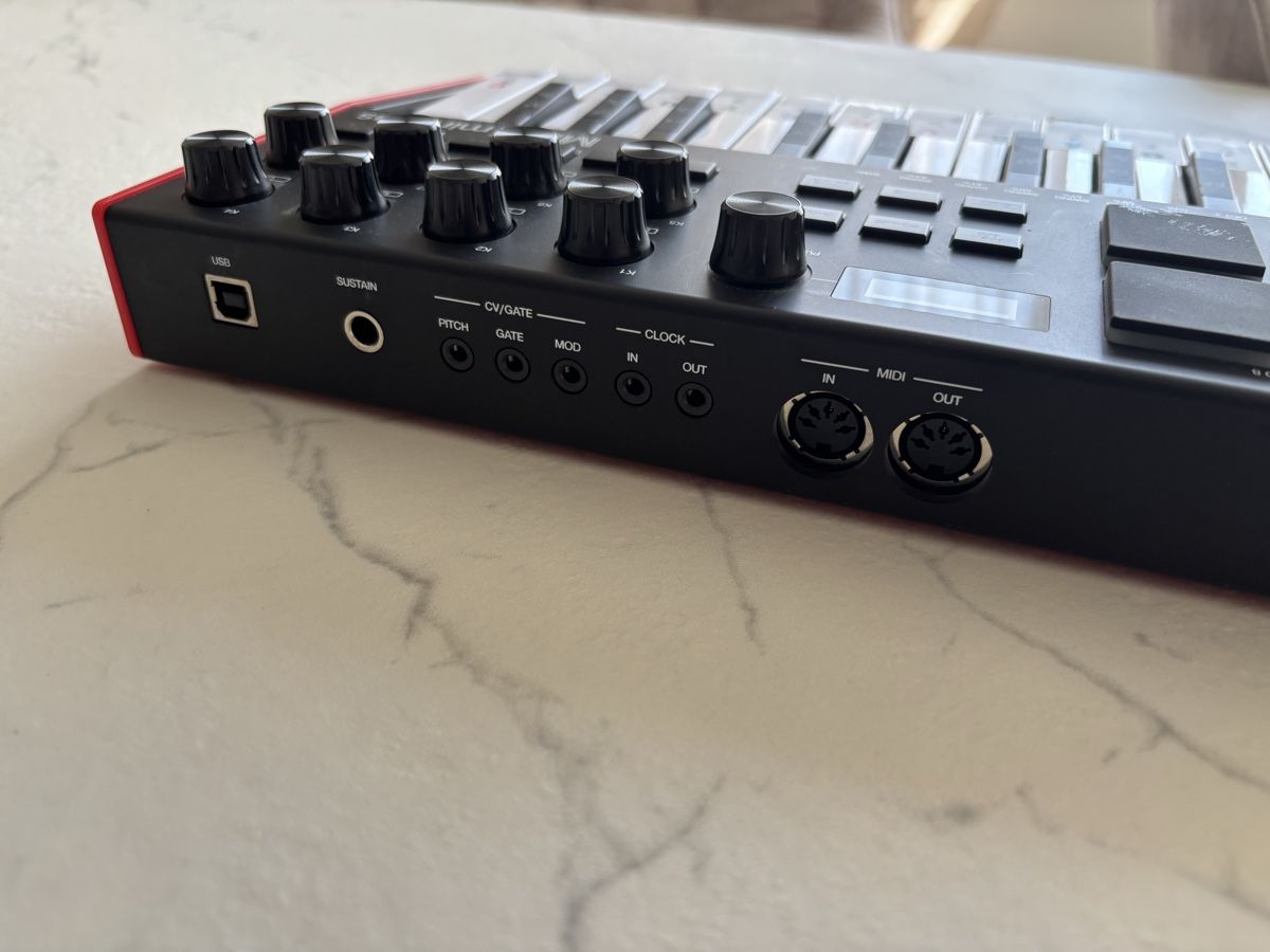 Akai Console di mixaggio: Akai MPK miniplus – Nuovo (secondo la descrizione) da Lömmenschwil venduto da tamara_cr 1