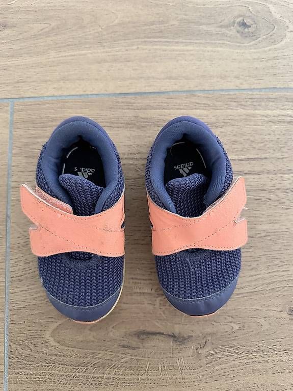 Schuhe für Jungen: Sneakers – Gebraucht aus Basel von Frani010