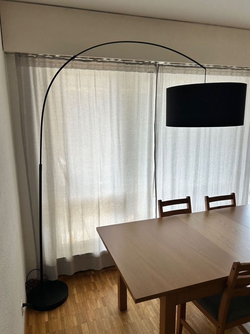 Westwing Lampen: Bogenlampe schwarz - Westwing – Gebraucht aus Bern von ipds