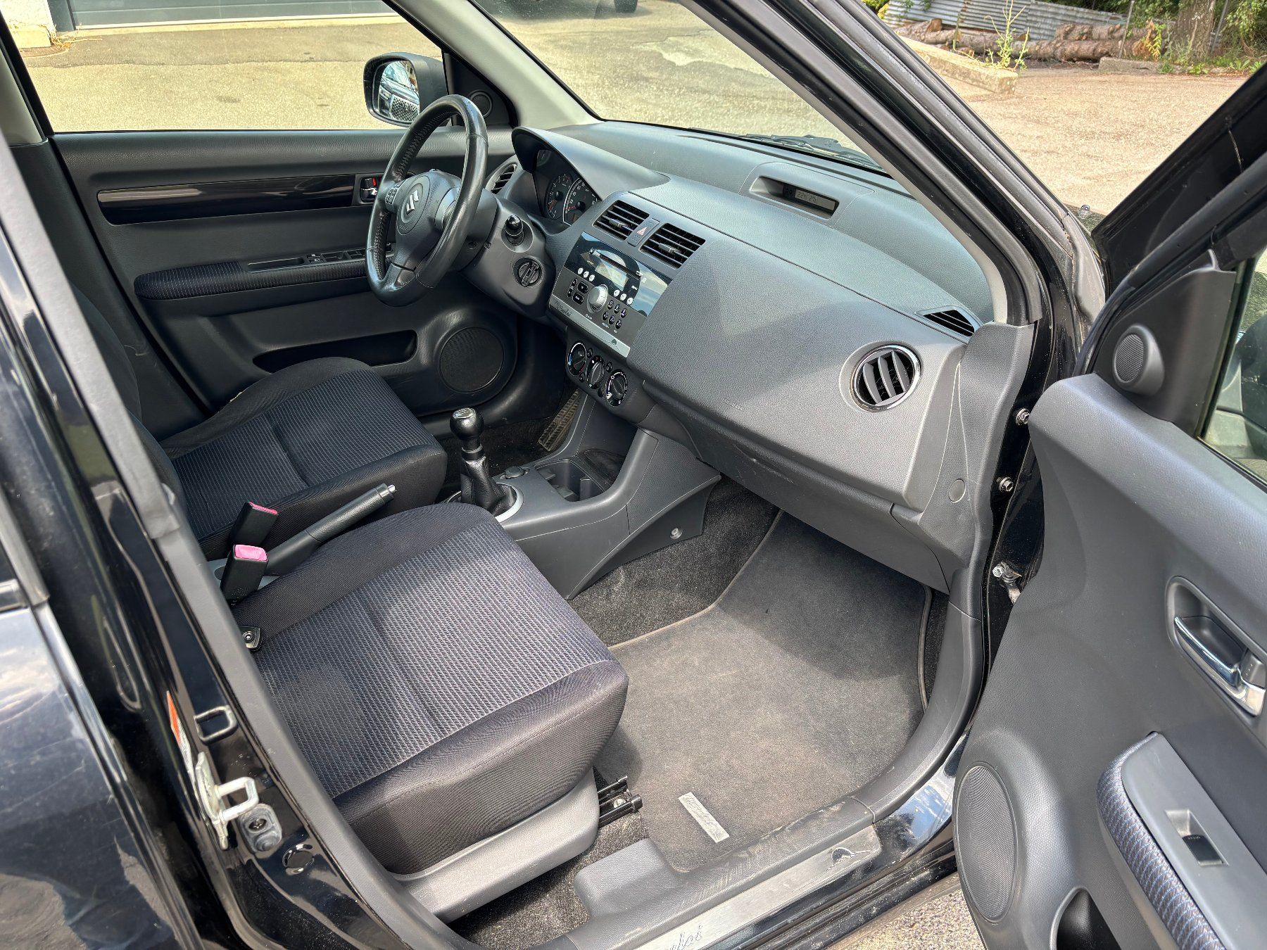 Suzuki Automobili: Suzuki Swift 1.3i 4WD – Difettoso da Detligen venduto da sonjzi 8
