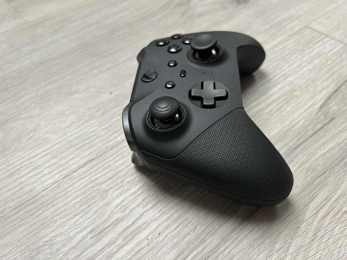 Microsoft Controller: Xbox Elite Series 2 Controller, wie neu! – Nuovo (secondo la descrizione) da Basel venduto da Mic-1 5