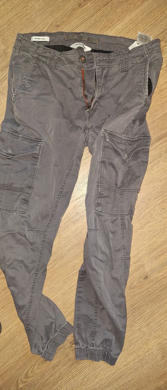 Jack & Jones Pantaloni: Cargo Hose Jack and Jones  – Usato da Uttigen venduto da lunalisa01