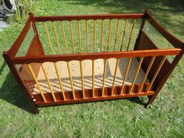 KINDERBETT AUS HOLZ