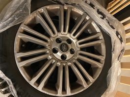 Land Rover Alufelgen mit Reifen gebraucht guter Zustand