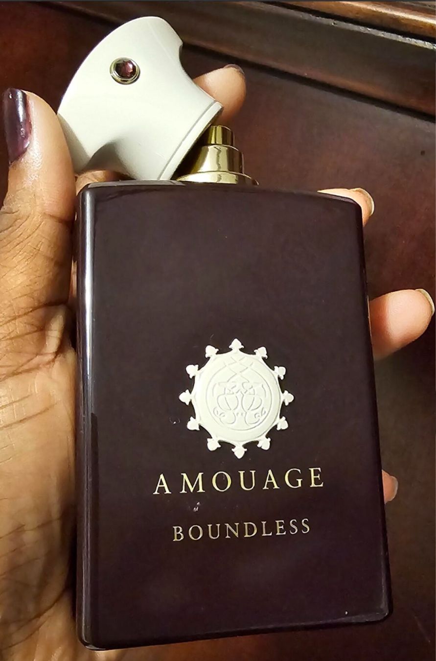 Amouage Parfums & Eau de Toilette: BOUNDLESS – AMOUAGE – ÉCHANTILLON – D'occasion à Sierre par boadicea_victorious