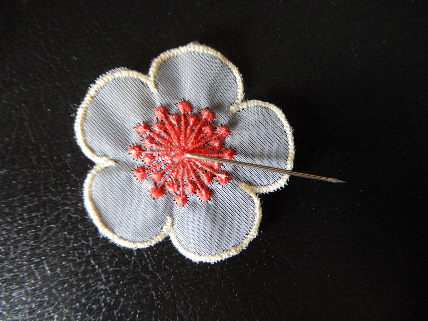 Swiss Placchette & Badge: 1. August Abzeichen 1979 – Usato da Senèdes venduto da Framboise52 1