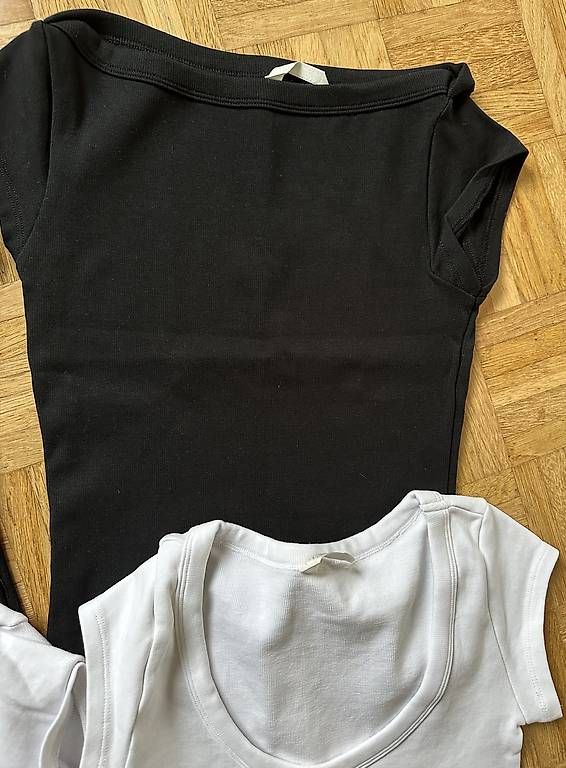 T-Shirts: 4 Basic Zara T-Shirts Gr. M – Gebraucht aus Stäfa von DearDarling 4